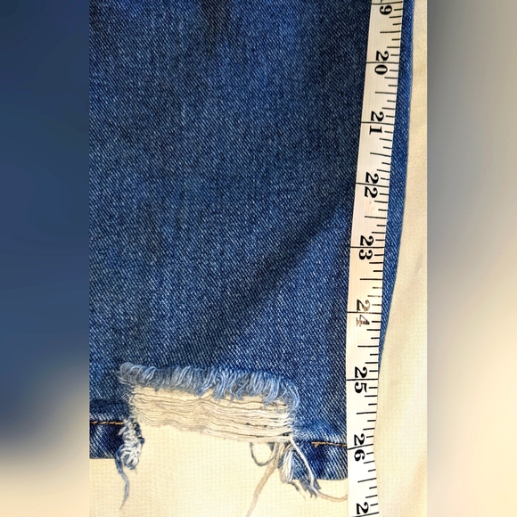Refuge Denim MOM Distressed Jeans - Picture 15 of 16